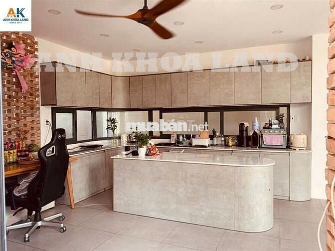 Nhà đẹp 3 tầng hẻm xe hơi đường số 8 P.Trường Thọ, 99,7m2 nở hậu 7,56m