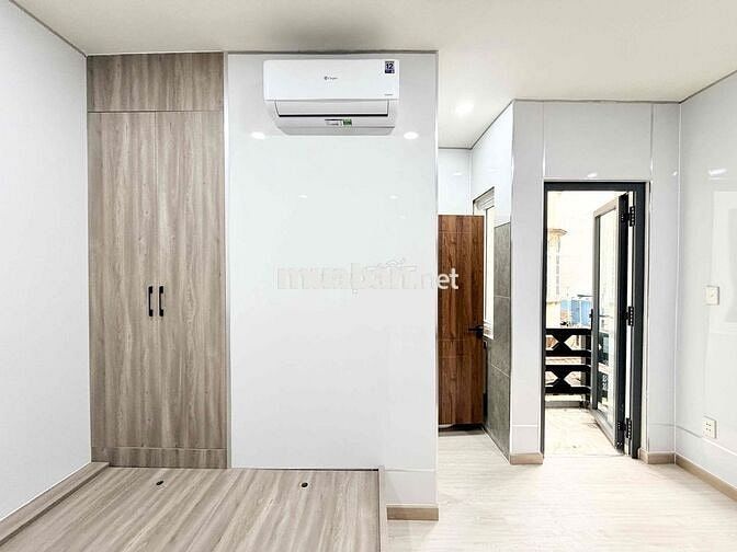 Phòng Ban Công - Cửa Sổ FullNT Mới 100% Ngay Phan Xích Long