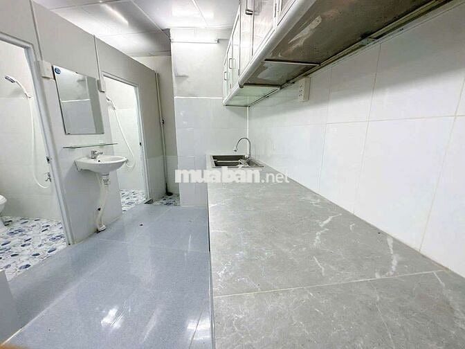 Nhà nguyên căn 4PN – DT 4×20m, xe hơi tới cửa Hoàng Hoa Thám Chỉ 15TR