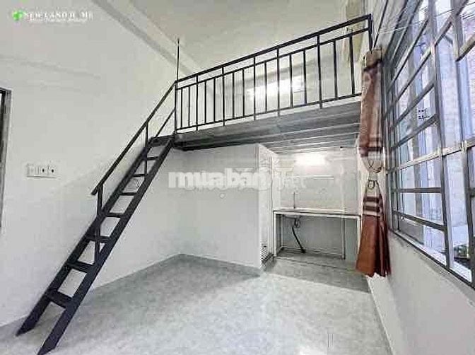 Phòng 1 trệt 1 lầu , Có cửa sổ trời , gần cầu phú mỹ quận 7