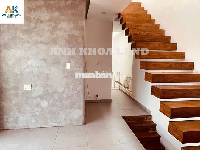 Nhà đẹp 3 tầng hẻm xe hơi đường số 8 P.Trường Thọ, 99,7m2 nở hậu 7,56m