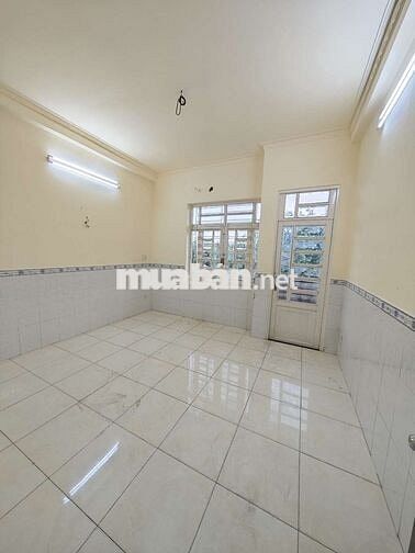 NHÀ 2 MẶT TIỀN - 2 BAN CÔNG TRƯỚC SAU - 4PN _