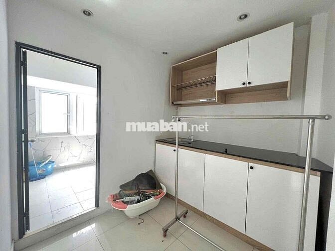 CĂN HỘ GÁC LỬNG FULL NỘI THẤT CỬA SỔ NGAY SÂN BAY TÂN BÌNH