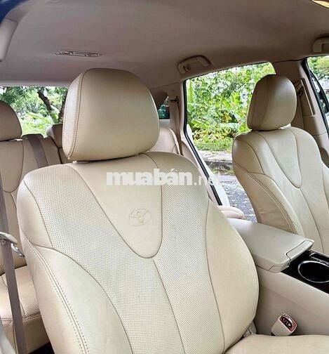 Toyota Venza, xe gia đình cán bộ sử dụng giữ gìn