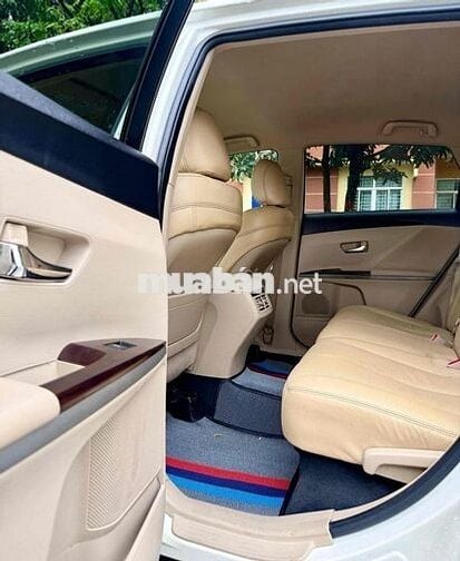 Toyota Venza, xe gia đình cán bộ sử dụng giữ gìn