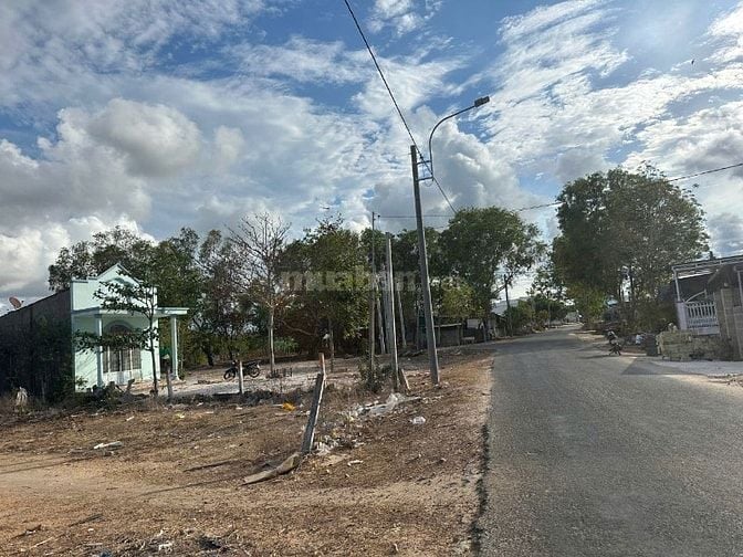 20x49(940m2) 200m2 Thổ Cư Nguyên Thông P LaGi Gần Biển Giá Ngộp