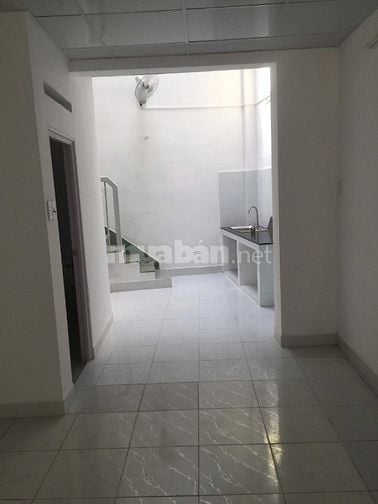 Chính chủ Hẻm lớn 68 HànHảiNguyên, 2 bước ra mặt tiền đường 3/2  