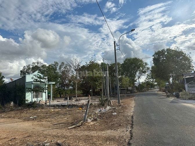 20x49(940m2) 200m2 Thổ Cư Nguyên Thông P LaGi Gần Biển Giá Ngộp