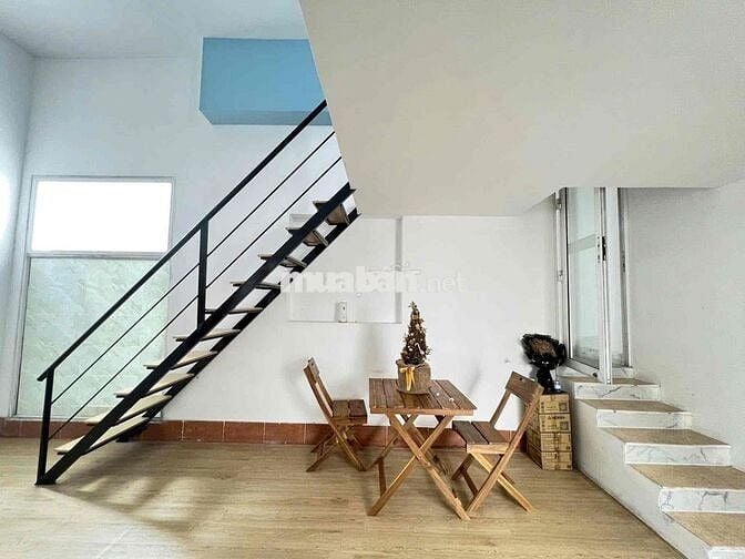 CĂN HỘ GÁC LỬNG FULL NỘI THẤT CỬA SỔ NGAY SÂN BAY TÂN BÌNH