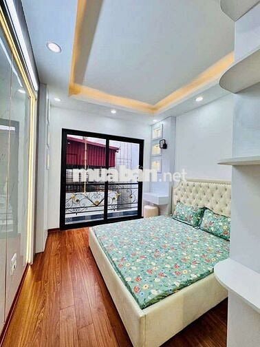 Bán nhà Đội Cấn, diện tích 25m2, 5 tầng, 3 ngủ, giá 6 tỷ