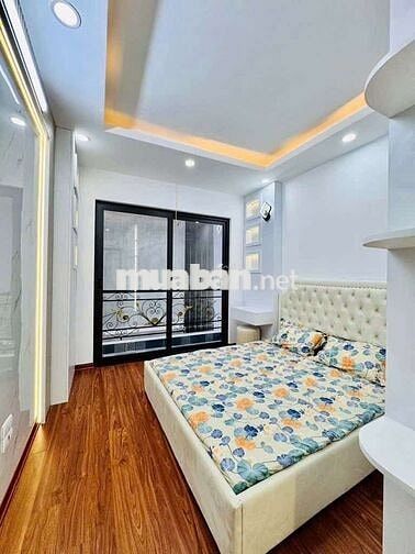 Bán nhà Đội Cấn, diện tích 25m2, 5 tầng, 3 ngủ, giá 6 tỷ