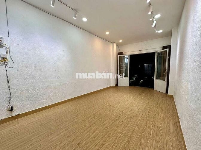 Nhà VIP Lê Quang Định – Hẻm Xe Hơi – 5PN Sân Thượng – 24Tr/Tháng