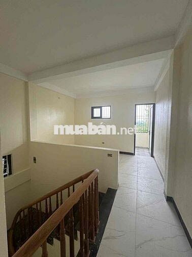 4,2 tỷ ô tô để gara nhà Gần đh Thể Dục Thể Thao 4,2 tỷ ô tô để gara nhà Gần đh Thể Dục Thể Thao