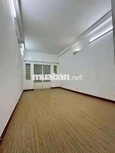 Nhà VIP Lê Quang Định – Hẻm Xe Hơi – 5PN Sân Thượng – 24Tr/Tháng