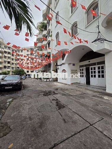 CĂN HỘ TRUNG TÂM , GẦN SÂN BAY TSN