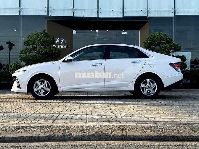 Hyundai Accent 2025 1.5 AT