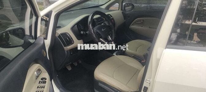 Kia Rio Sedan 2016 số sàn, màu trắng