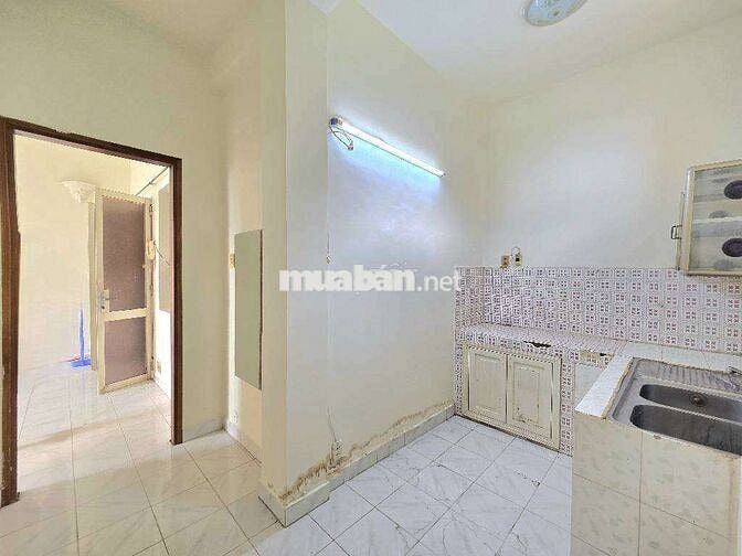 CĂN HỘ TRUNG TÂM , GẦN SÂN BAY TSN