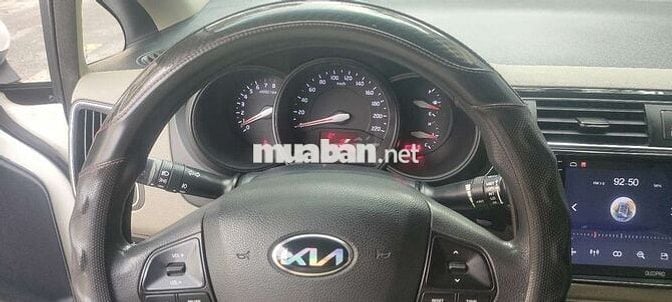 Kia Rio Sedan 2016 số sàn, màu trắng