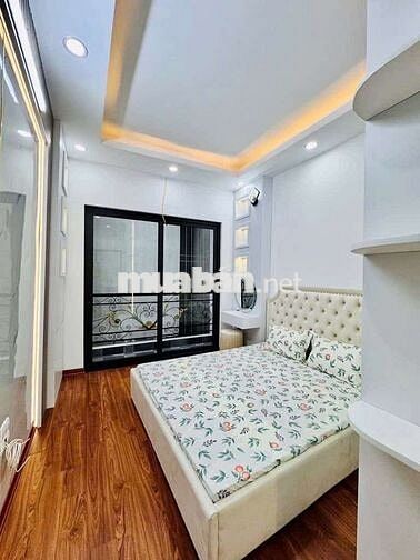 Bán nhà Đội Cấn, diện tích 25m2, 5 tầng, 3 ngủ, giá 6 tỷ