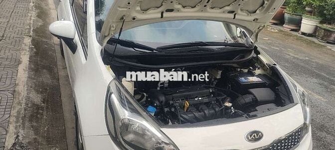 Kia Rio Sedan 2016 số sàn, màu trắng