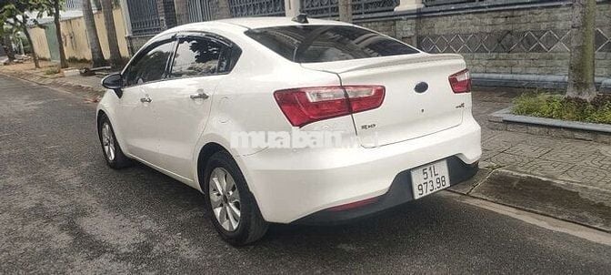 Kia Rio Sedan 2016 số sàn, màu trắng