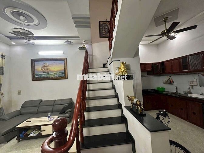 Nhà 1 trệt 1 lầu full nội thất đầy đủ Bình Thành BHH B bình tân