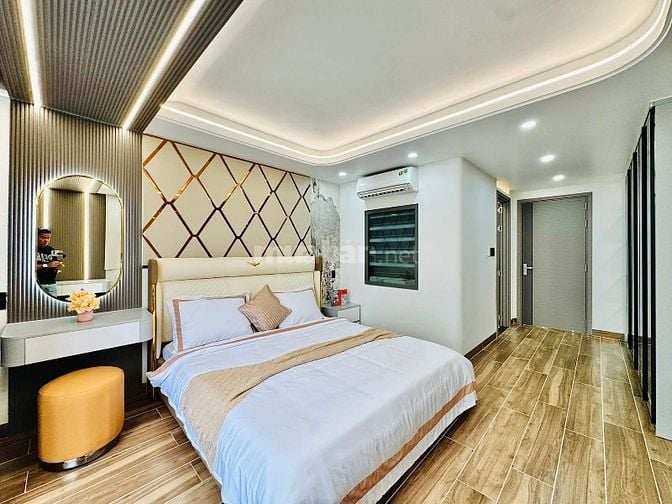 ⭐️Siêu phẩm 4 Lầu THANG MÁY tuyệt đẹp Cao cấp hẻm XH Nguyễn Văn Khối