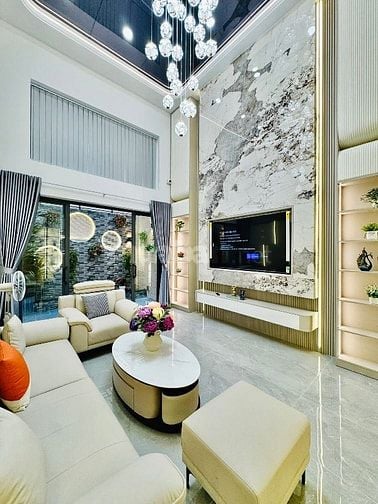 ⭐️Siêu phẩm 4 Lầu THANG MÁY tuyệt đẹp Cao cấp hẻm XH Nguyễn Văn Khối