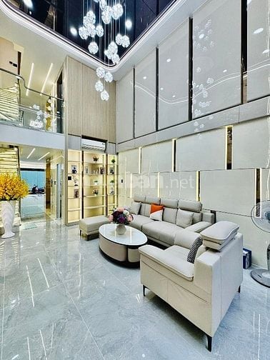 ⭐️Siêu phẩm 4 Lầu THANG MÁY tuyệt đẹp Cao cấp hẻm XH Nguyễn Văn Khối