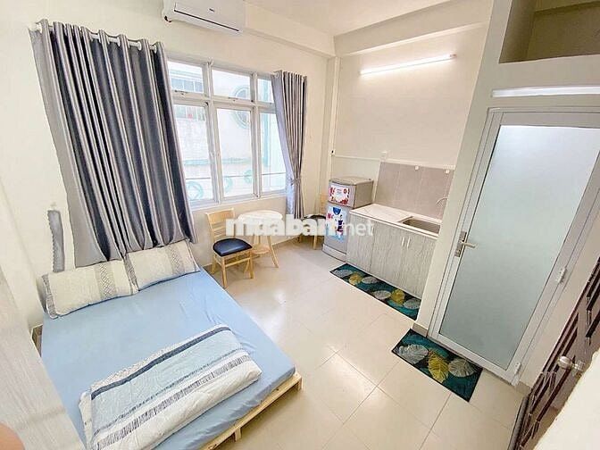 ✅️ Phòng trọ phố Phan Xích Long cửa sổ trời 30m2 Satra Eximland