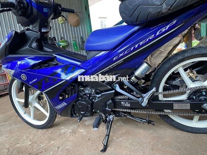 Giá cả liên hệ