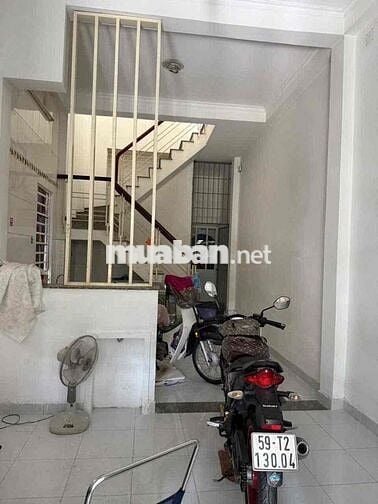 nhà thuê 31/31 Nguyễn quý Yêm an lạc bình Tân DT 80m giá 11tr