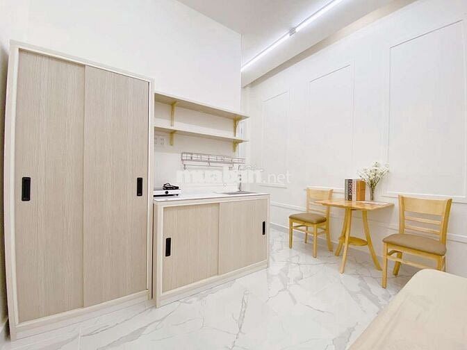 ✅️ Phòng trọ phố Phan Xích Long cửa sổ trời 30m2 Satra Eximland