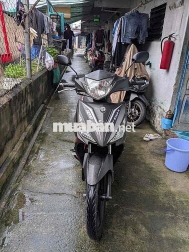 xe strax 125 fi màu đỏ đen