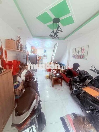 BÁN NHÀ 3 TẦNG, PHƯỜNG TÂN SƠN NHÌ, ĐỘC LẬP, 30M2, GẦN HXH, NHỈNH 4 TỶ