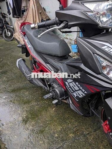 xe strax 125 fi màu đỏ đen