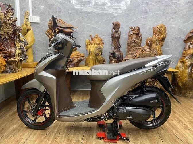 👉Vision 2017 bstp chính chủ xe đẹp keng, máy êm