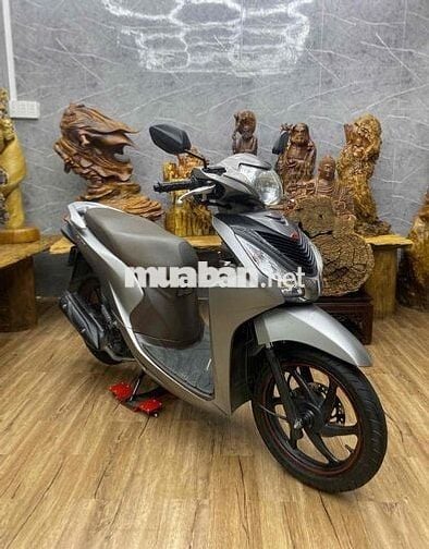 👉Vision 2017 bstp chính chủ xe đẹp keng, máy êm