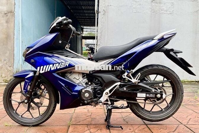 WINNER V2 CBS ĐK 2020 màu Xanh cobalt máy Zin êm