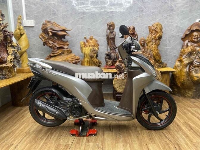 👉Vision 2017 bstp chính chủ xe đẹp keng, máy êm