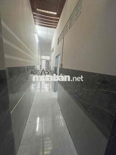 Nhà 2 phòng hẻm ô tô đường Hoàng Quốc Việt