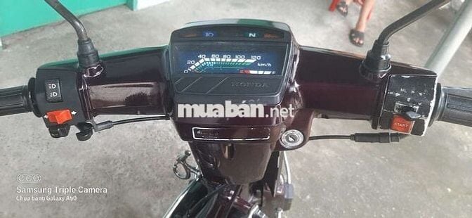 Xe máy Honda Dream Thái Lan 1994 màu đỏ đô