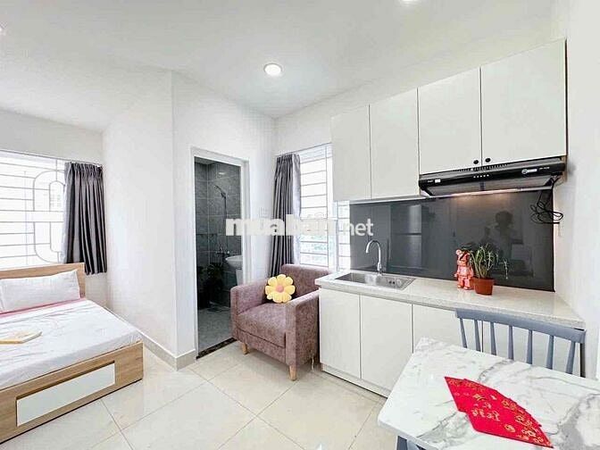 Căn Hộ Cửa Sổ Trời Gần Ga T3 - Etown Cộng Hoà Full Nội Thất