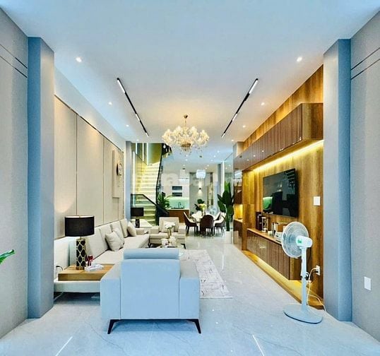 Hạ giá! Bán gấp nhà 55m2, giá 2tỷ 690 triệu ở Hoàng Sa, P5, Tân Bình.