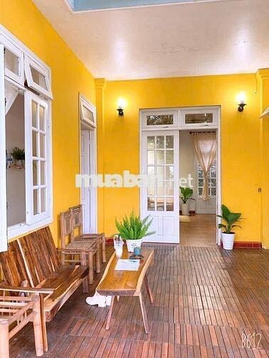 Cho thuê villa có vườn đào cổ gần ga Đà Lạt giá 13tr, mặt Đường