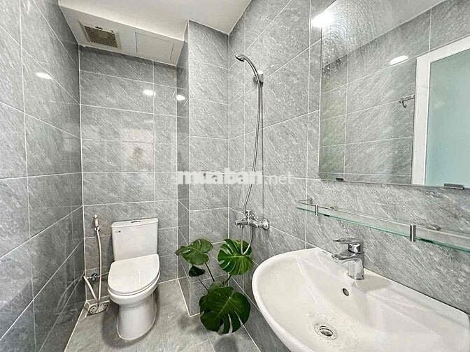 Căn Hộ Cửa Sổ Trời Gần Ga T3 - Etown Cộng Hoà Full Nội Thất