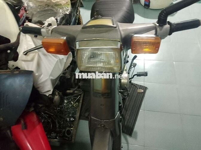 Xe máy Honda Cub 82 độ 100cc màu xám