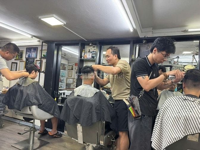 TUYỂN 2 NỮ THỢ PHỤ LƯƠNG 7tr- 13tr. TÔ NGỌC VÂN- TÂY HỒ. 