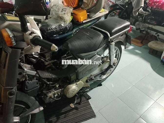 Xe máy Honda Cub 82 độ 100cc màu xám